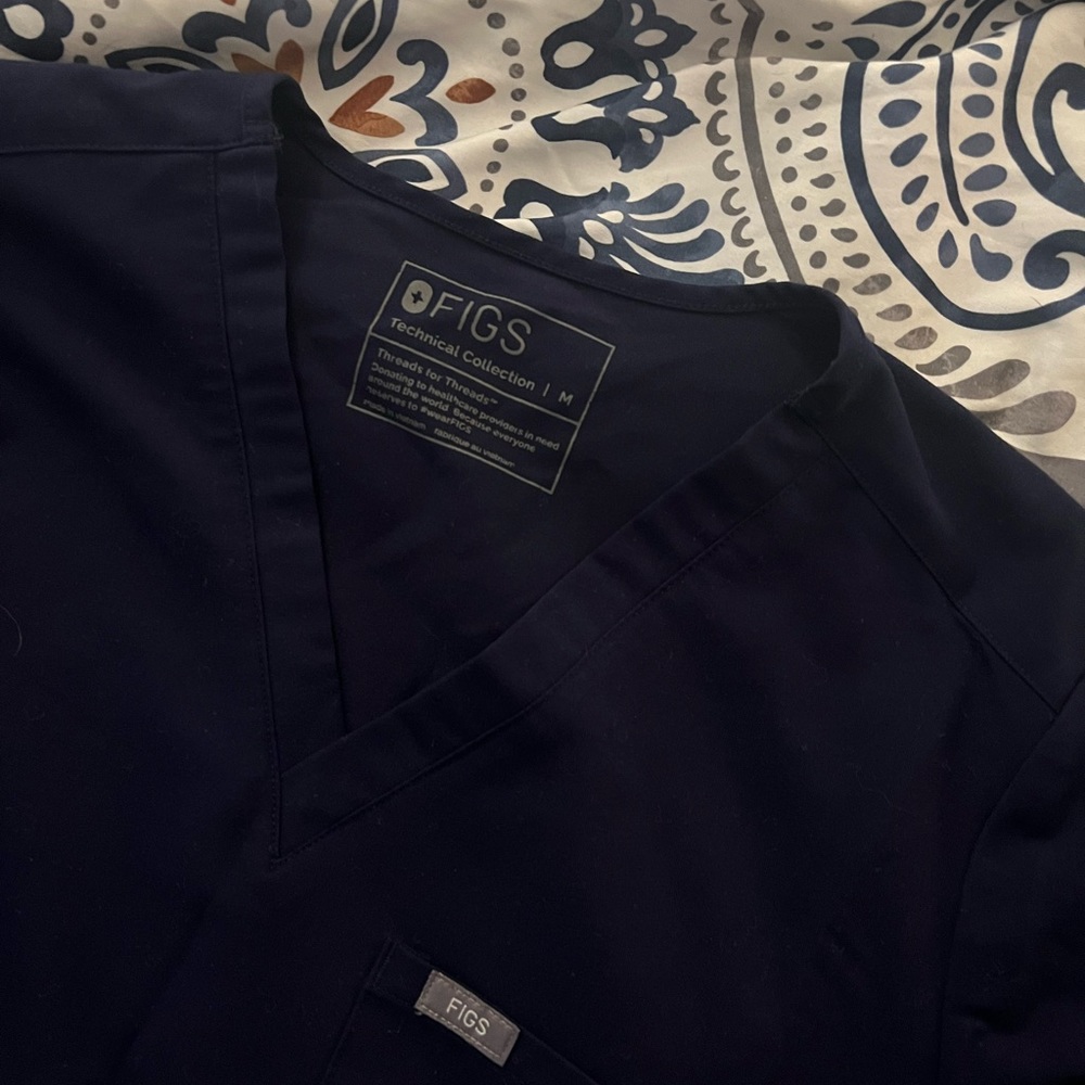 Figs one pocket scrub top navy blue